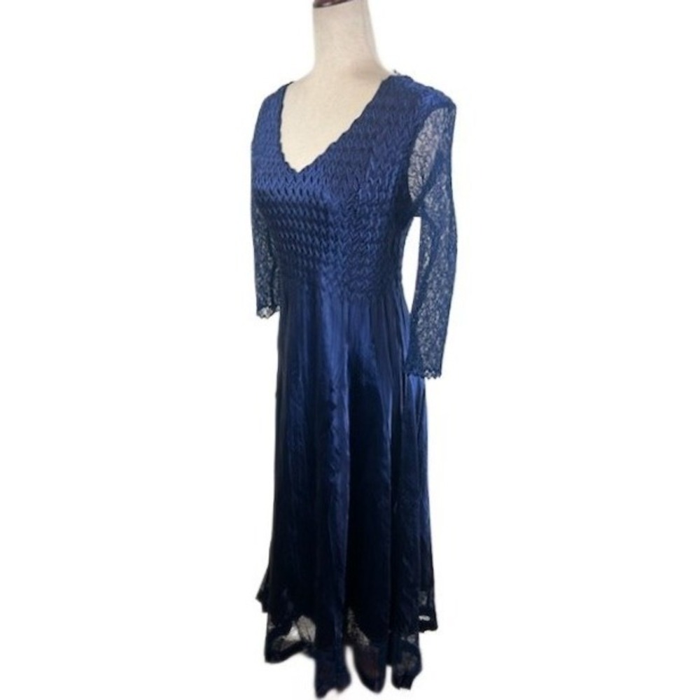 NEW Komarov Midi Dress Women's Size XS Navy Blue Lace Sleeve Pleated Lace Sleeve